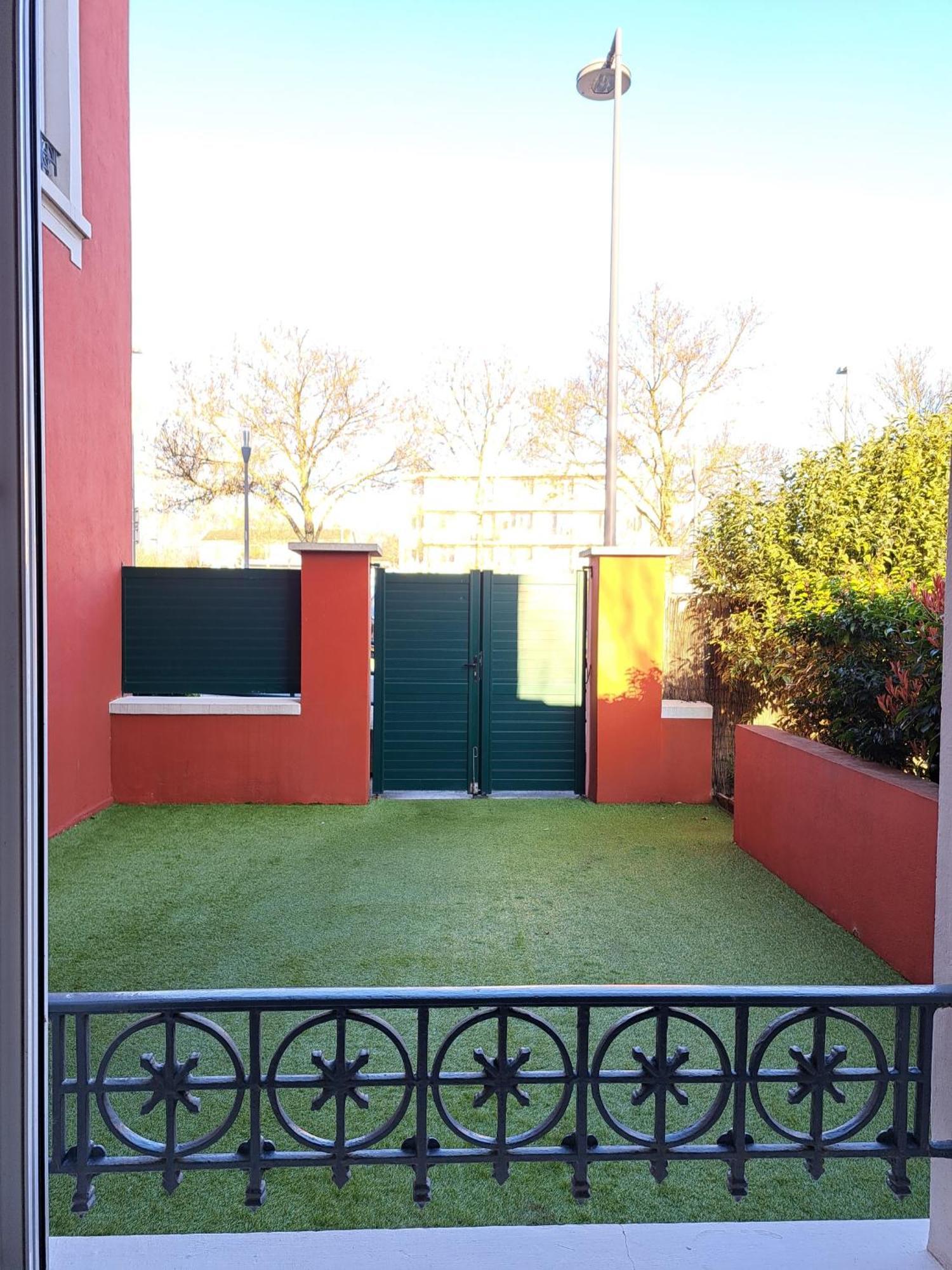 Studio Cosy Entierement Renove A Deux Pas De Lyon Fontaines-sur-Saone エクステリア 写真